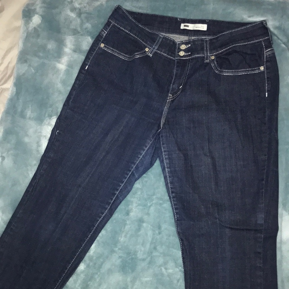 Women Levi Jeans